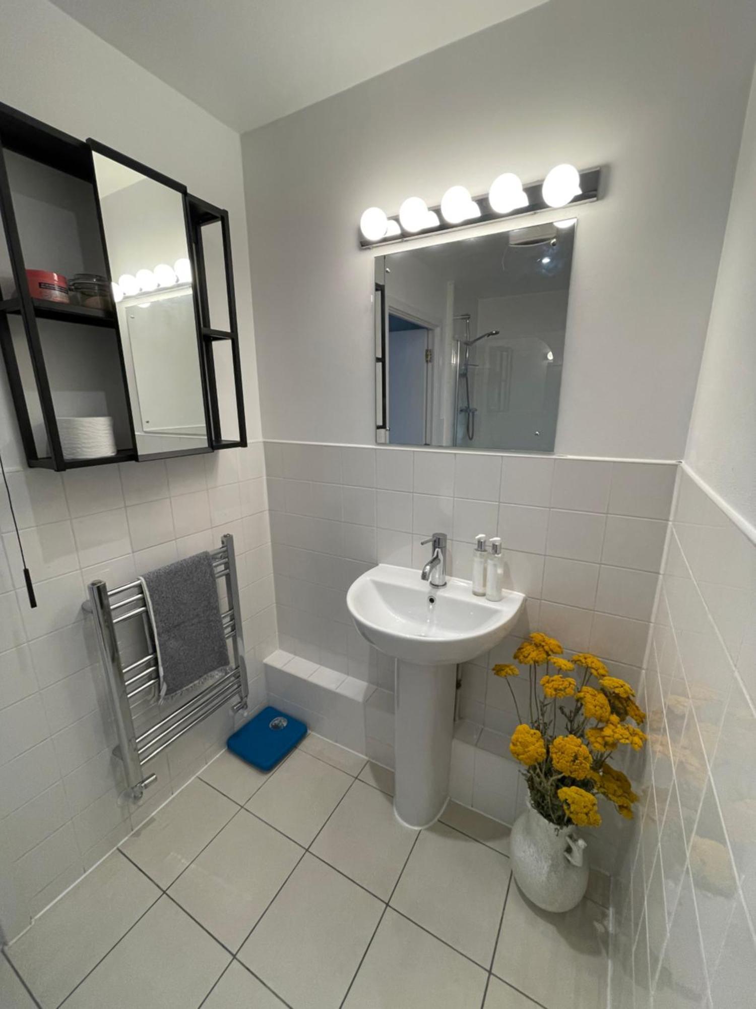 Peloton Organic Health Apartment In Angel, Old Street, Islington Londen Buitenkant foto